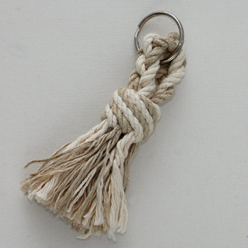 Matthew Walker keyring in cotton and hemp