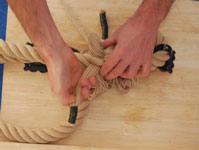 Tying a Sailor's Eye Splice 4