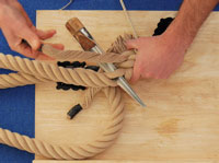 Tying a Sailor's Eye Splice 7